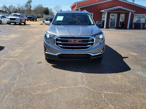 Used 2021 GMC Terrain SLT FWD image 3