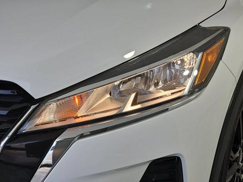 Used 2024 Nissan Kicks SV FWD image 28