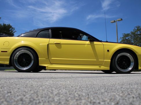 Used 2001 Ford Mustang GT RWD image 21