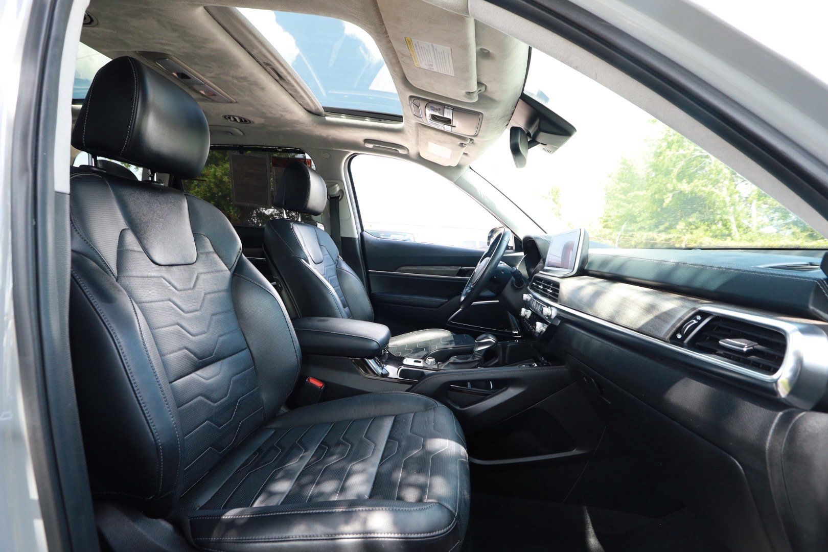 Used 2022 Kia Telluride SX w/ SX Prestige Package AWD/4WD image 32