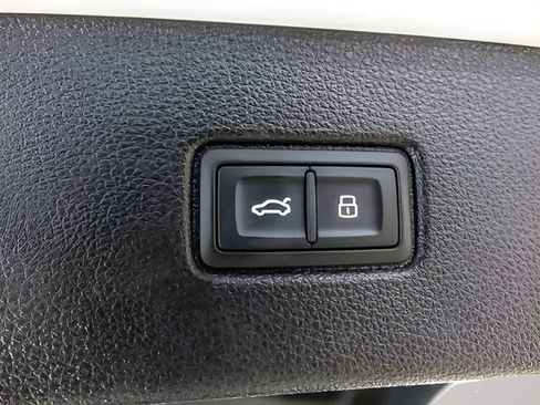 Used 2023 Audi Q7 3.0T Premium w/ Convenience Package AWD/4WD image 28