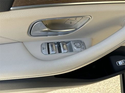 Used 2020 Mercedes-Benz GLE 450 4MATIC image 13