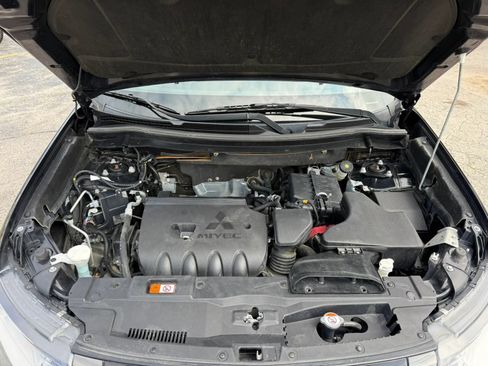 Used 2020 Mitsubishi Outlander LE AWD/4WD image 22