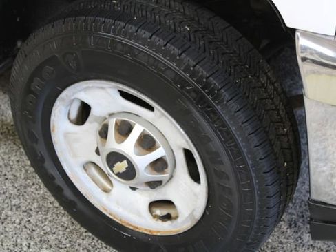 Used 2011 Chevrolet Silverado 2500 W/T image 25