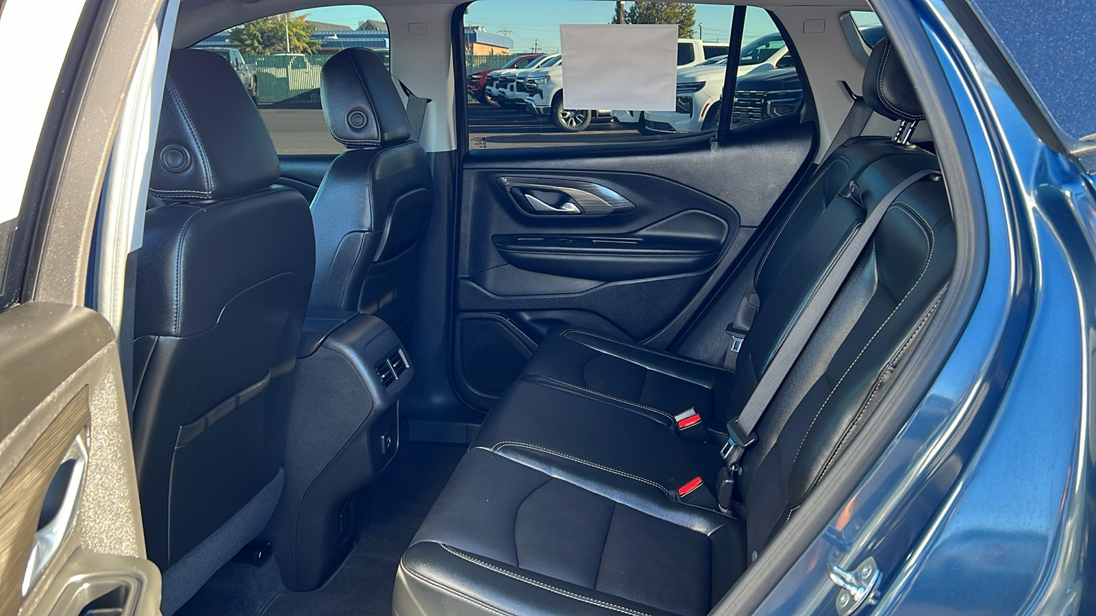 Used 2024 GMC Terrain SLT w/ Infotainment Package II AWD/4WD image 13