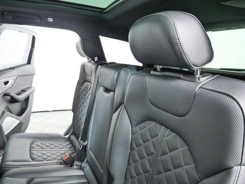 New 2026 Audi SQ7 Prestige AWD/4WD image 23