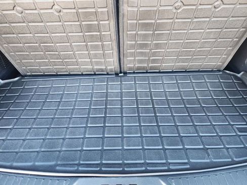 Used 2023 Ford Explorer Platinum w/ Technology Package image 35