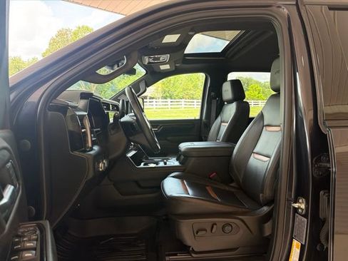 Used 2024 GMC Sierra 3500 AT4 w/ AT4 Premium Plus Package AWD/4WD image 10