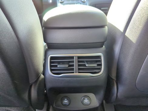 Used 2022 Hyundai Santa Fe SEL image 19