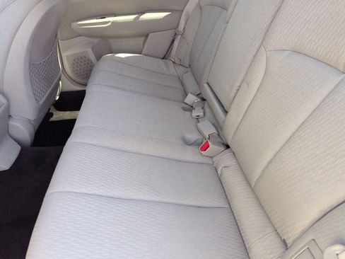 Used 2012 Subaru Outback 2.5i Premium AWD/4WD image 16