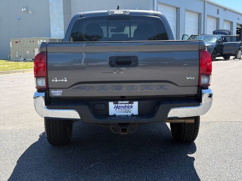 Used 2021 Toyota Tacoma SR5 AWD/4WD image 11