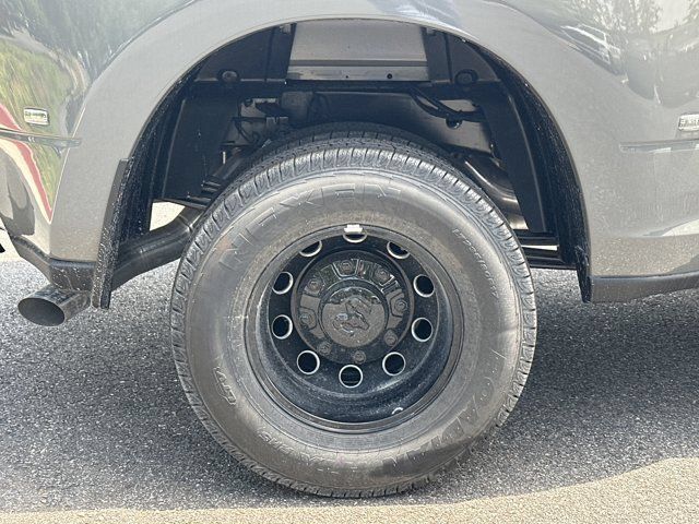 New 2026 RAM 3500 Laramie AWD/4WD image 18