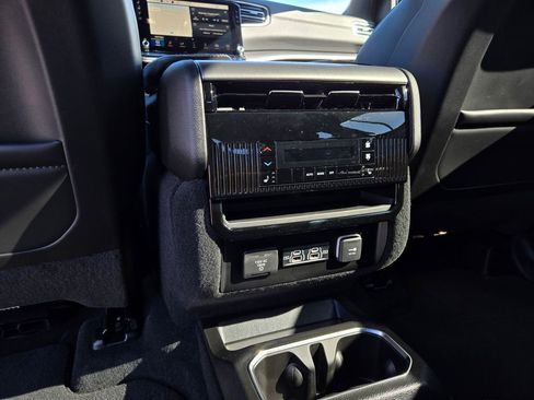 New 2026 Jeep Grand Wagoneer Limited AWD/4WD image 28