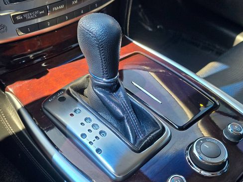 Used 2012 INFINITI M35 w/ Premium Pkg RWD image 32