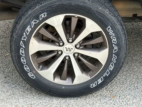 Used 2015 Ford F150 King Ranch w/ Equipment Group 601A Luxury image 10