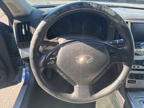 Used 2011 INFINITI G37 Convertible w/ Premium Pkg RWD image 10