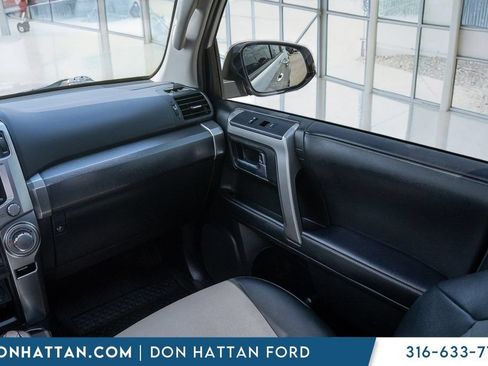 Used 2020 Toyota 4Runner SR5 Premium w/ Moonroof Package AWD/4WD image 16