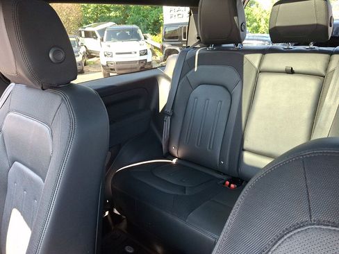 Used 2021 Land Rover Defender 90 X-Dynamic S AWD/4WD image 11