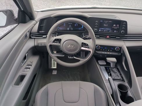 New 2026 Hyundai Elantra Sport image 17