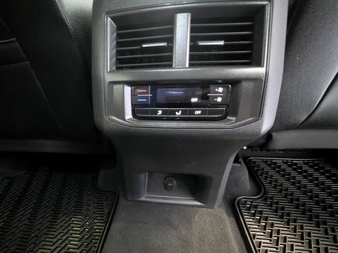 Used 2023 Volkswagen Atlas SE AWD/4WD image 55