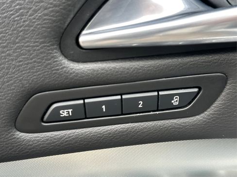 Used 2020 Cadillac XT4 Premium Luxury image 32