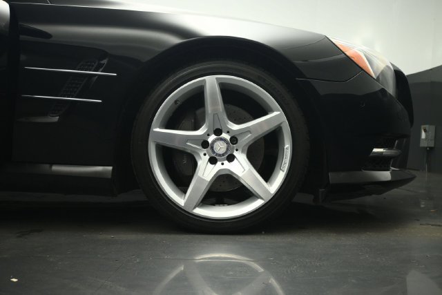 Used 2016 Mercedes-Benz SL 400 w/ Premium I Package image 45