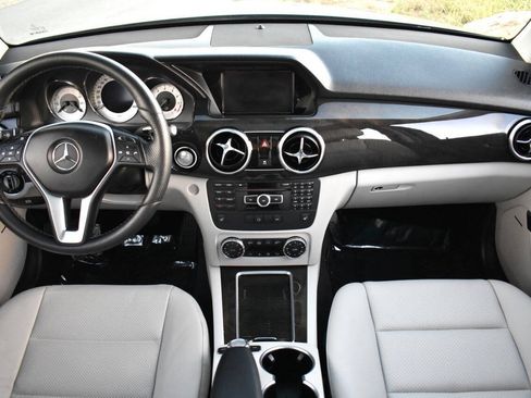 Used 2014 Mercedes-Benz GLK 350 4MATIC image 55