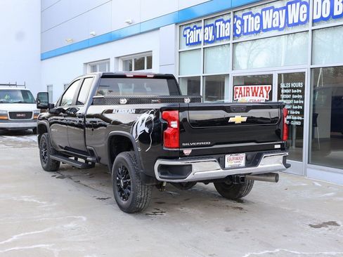 New 2026 Chevrolet Silverado 3500 W/T AWD/4WD image 9
