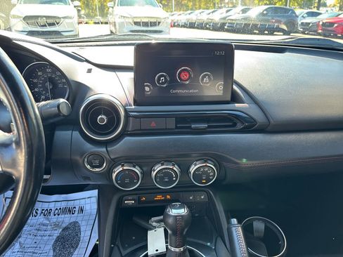 Used 2019 MAZDA MX-5 Miata RF Grand Touring w/ Appearance Package image 16