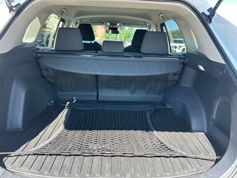 Used 2024 Toyota RAV4 LE AWD/4WD image 10