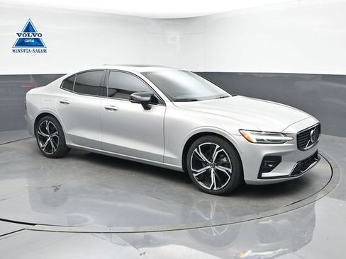 Used 2024 Volvo S60 B5 Plus AWD/4WD image 1