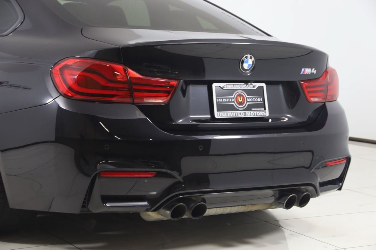 Used 2018 BMW M4 Coupe RWD image 29