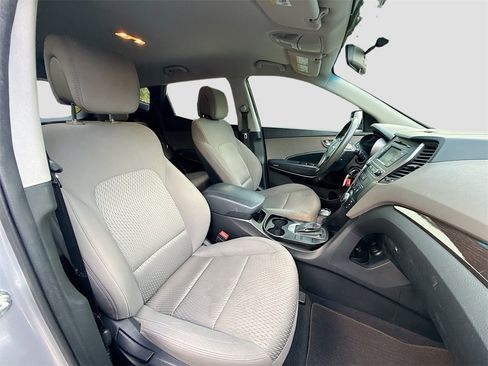Used 2018 Hyundai Santa Fe Sport image 27