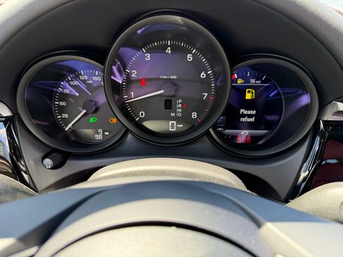 Certified 2026 Porsche Macan AWD/4WD image 33