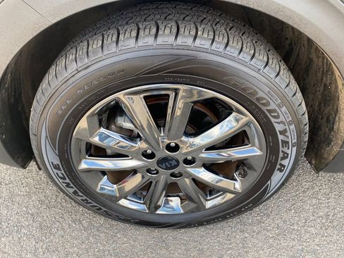 Used 2022 Kia Sportage Nightfall Edition w/ Nightfall Fwd Premium Package image 9