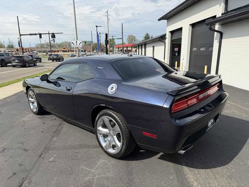 Used 2012 Dodge Challenger R/T RWD image 4
