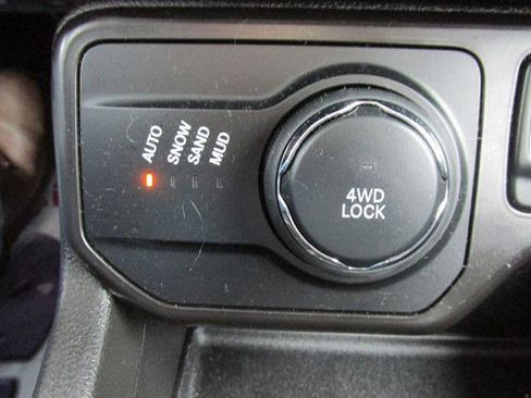 Used 2020 Jeep Renegade Sport w/ UConnect 7.0 Group image 13