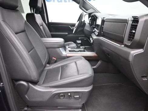Used 2025 GMC Sierra 1500 SLT w/ SLT Premium Plus Package AWD/4WD image 9