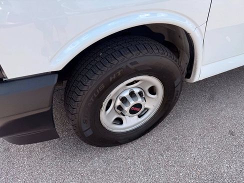 Used 2017 GMC Savana 3500 LS RWD image 15