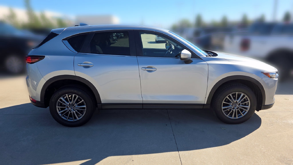 Used 2017 MAZDA CX-5 Touring w/ Preferred Equipment Package AWD/4WD image 6