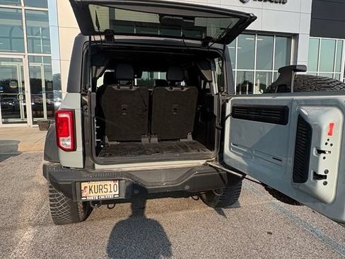 Used 2021 Ford Bronco Black Diamond w/ Sasquatch Package AWD/4WD image 12
