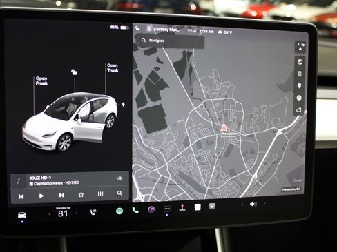 Used 2021 Tesla Model Y Long Range image 18