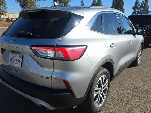 Used 2021 Ford Escape SEL image 3