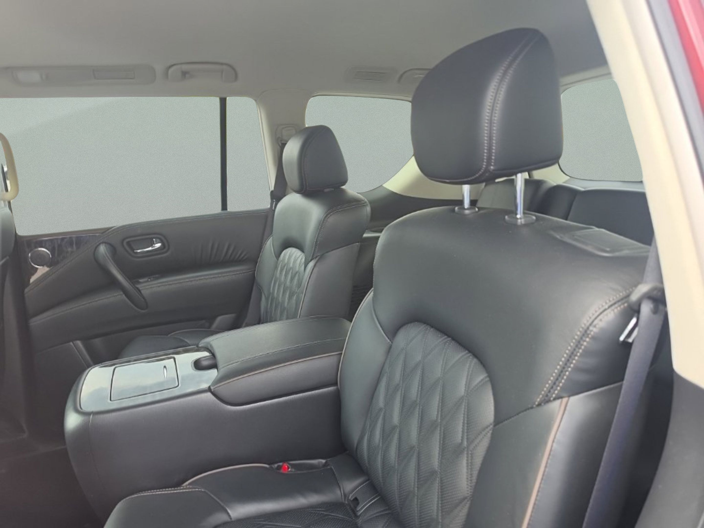 Used 2024 Nissan Armada Platinum w/ Captain's Chairs Package RWD image 23