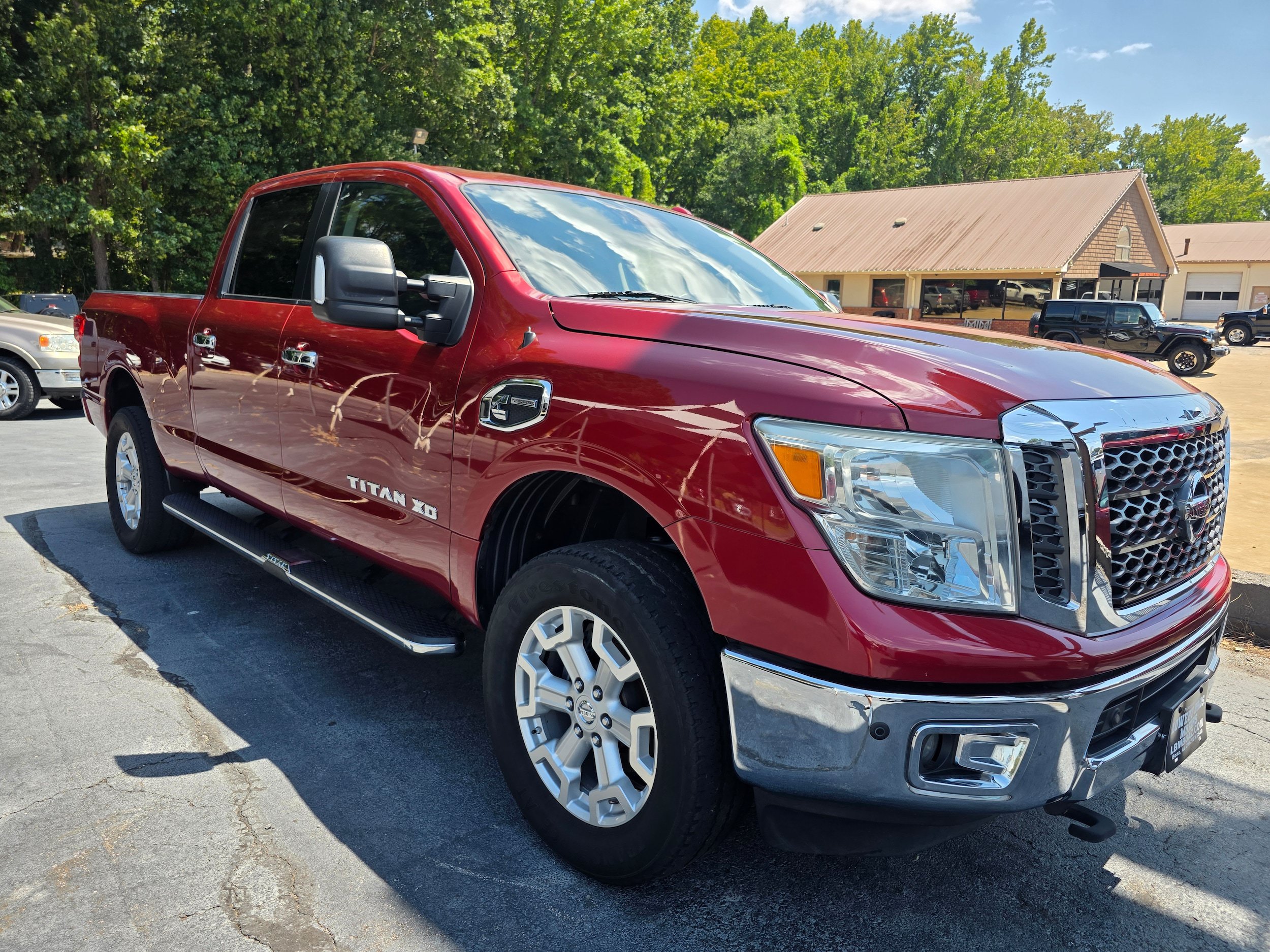 Used 2016 Nissan Titan SV AWD/4WD image 3