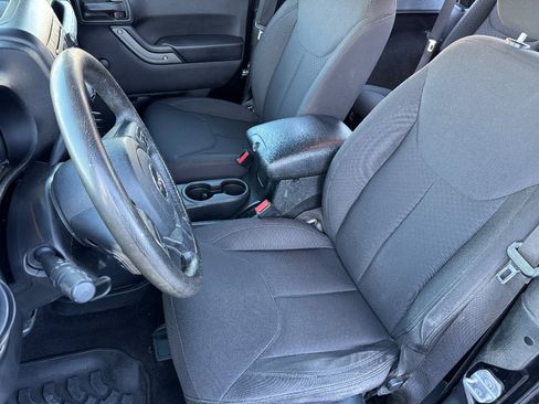 Used 2017 Jeep Wrangler Sport image 11