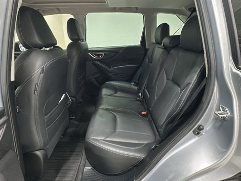 Used 2022 Subaru Forester Touring image 12