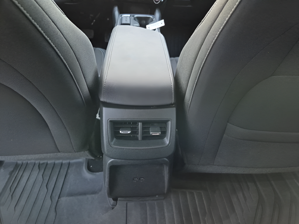 Used 2026 Chevrolet Equinox EV LT FWD image 31