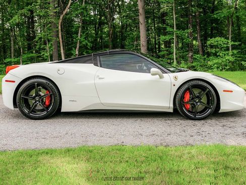 Used 2015 Ferrari 458 Spider RWD image 17