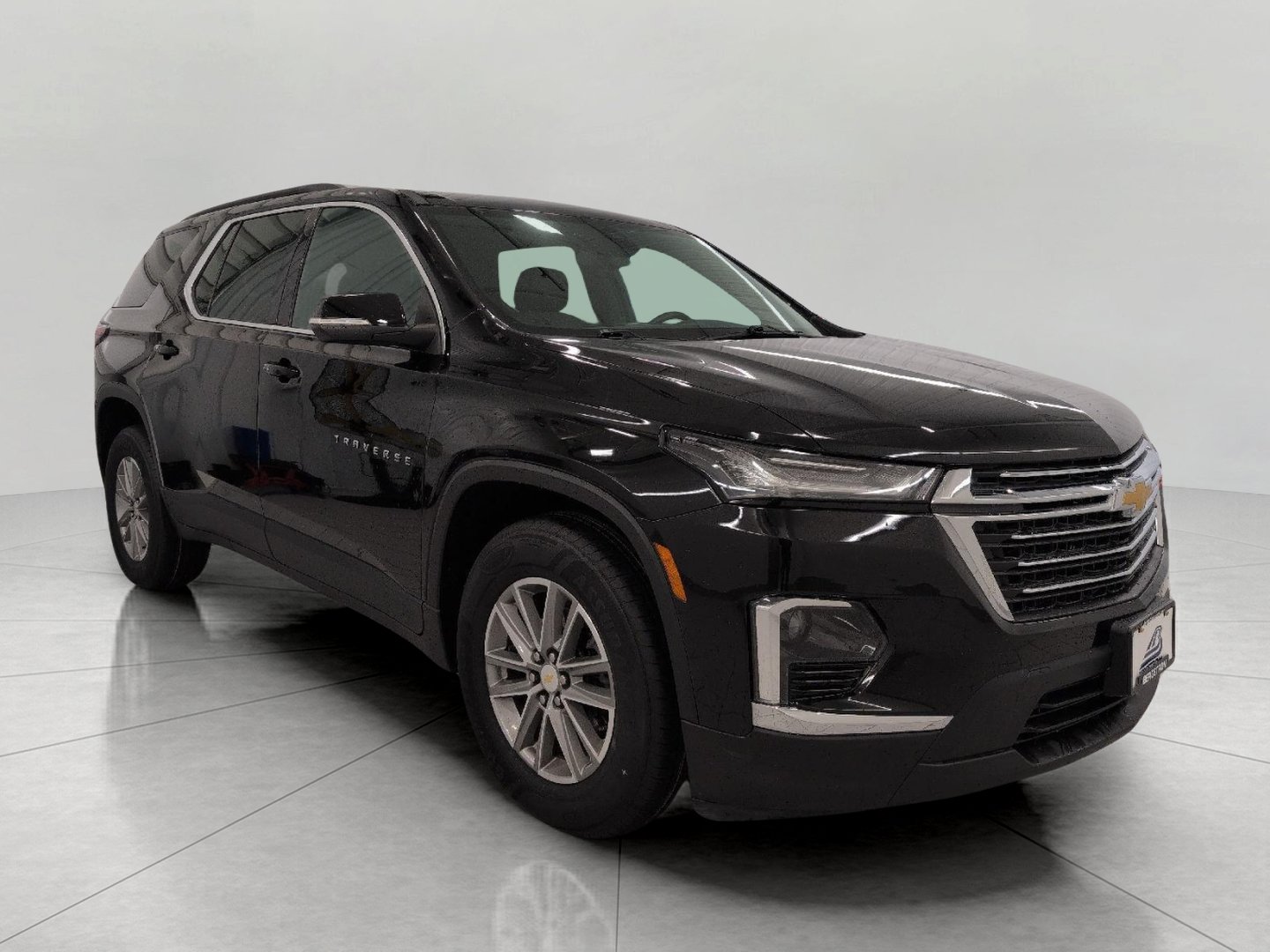 Used 2023 Chevrolet Traverse LT AWD/4WD image 1